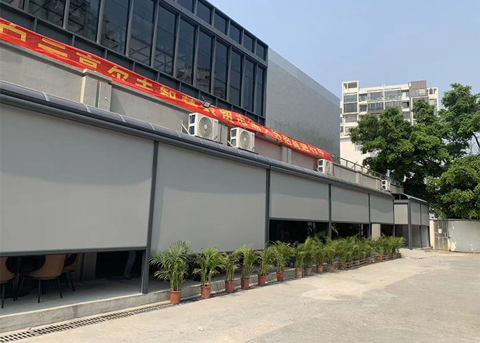 陽(yáng)臺(tái)電動(dòng)防風(fēng)卷簾